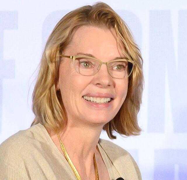 Фіона Девіс - Vivat