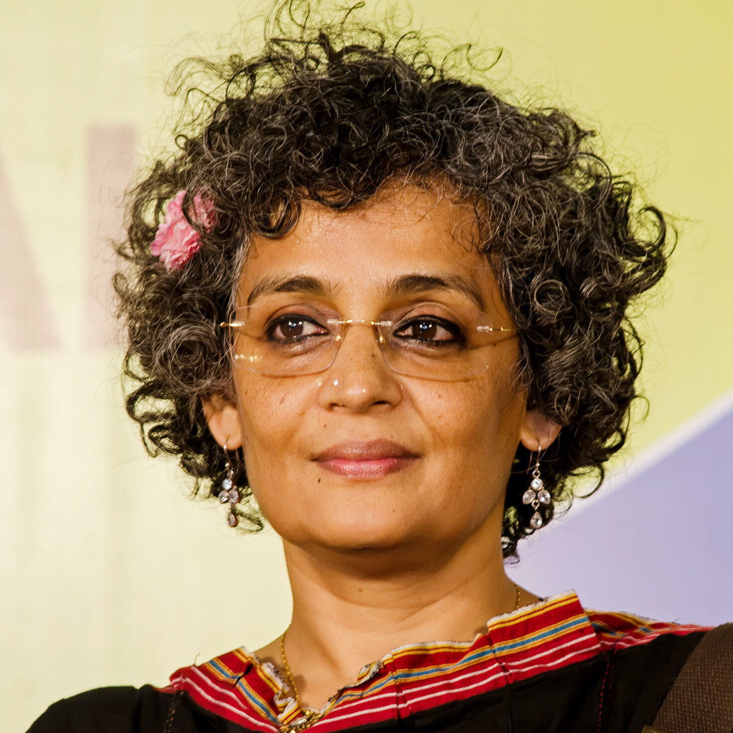 Рой Арундаті - Vivat