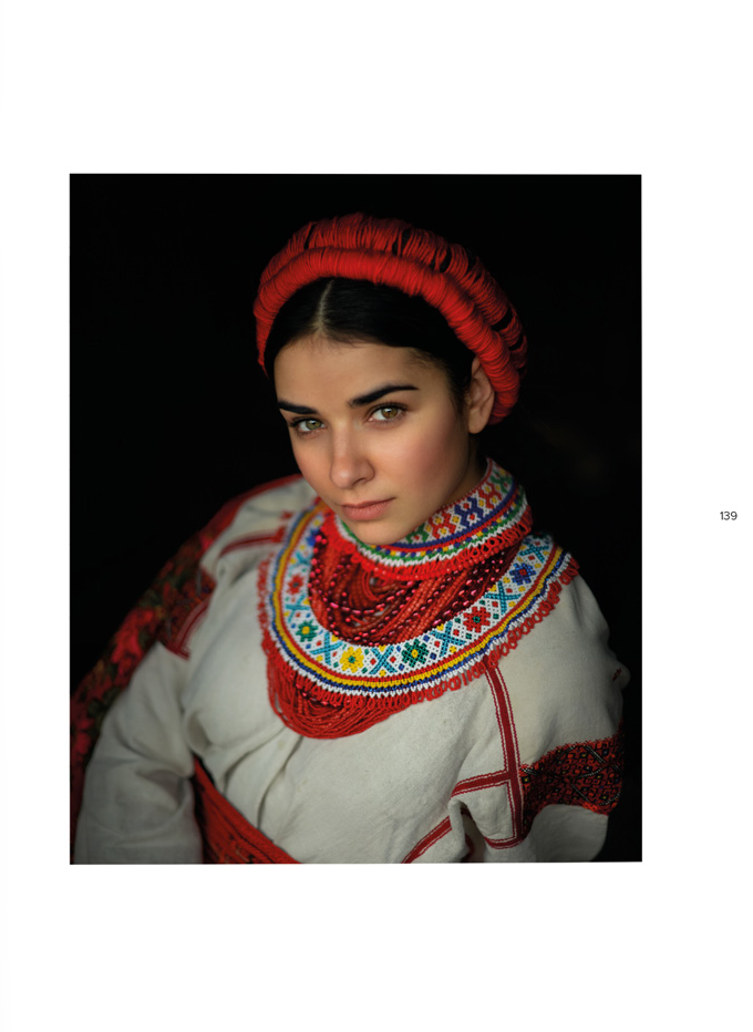 Ukrainian Folk Fashion - Vivat