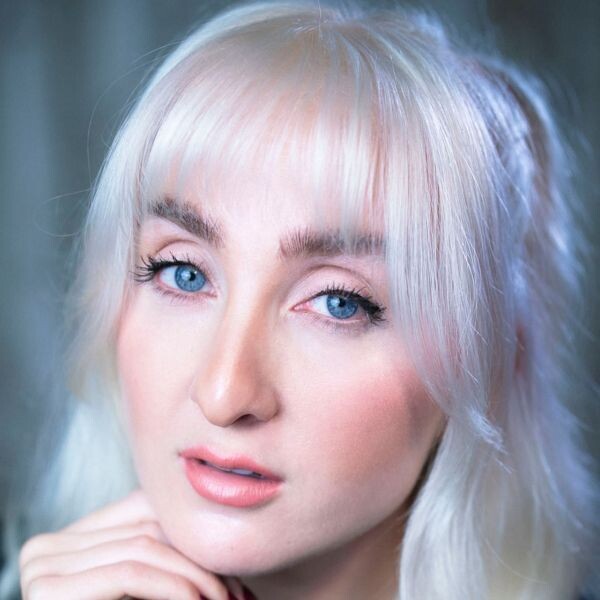 Голлі Джексон - Vivat